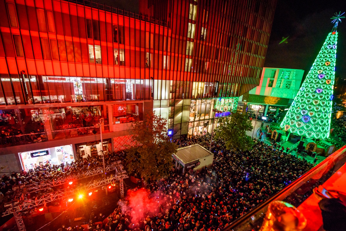 Your Essential Guide to the Liverpool One Christmas Lights ...